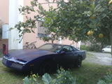 T-Top e specchietti particolari della Trans Am Kitt in allestimento da riverniciare di nero lucido