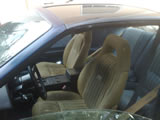 Sedili PMD Kitt Supercar particolare della seduta di guida di colore beige da rivestire